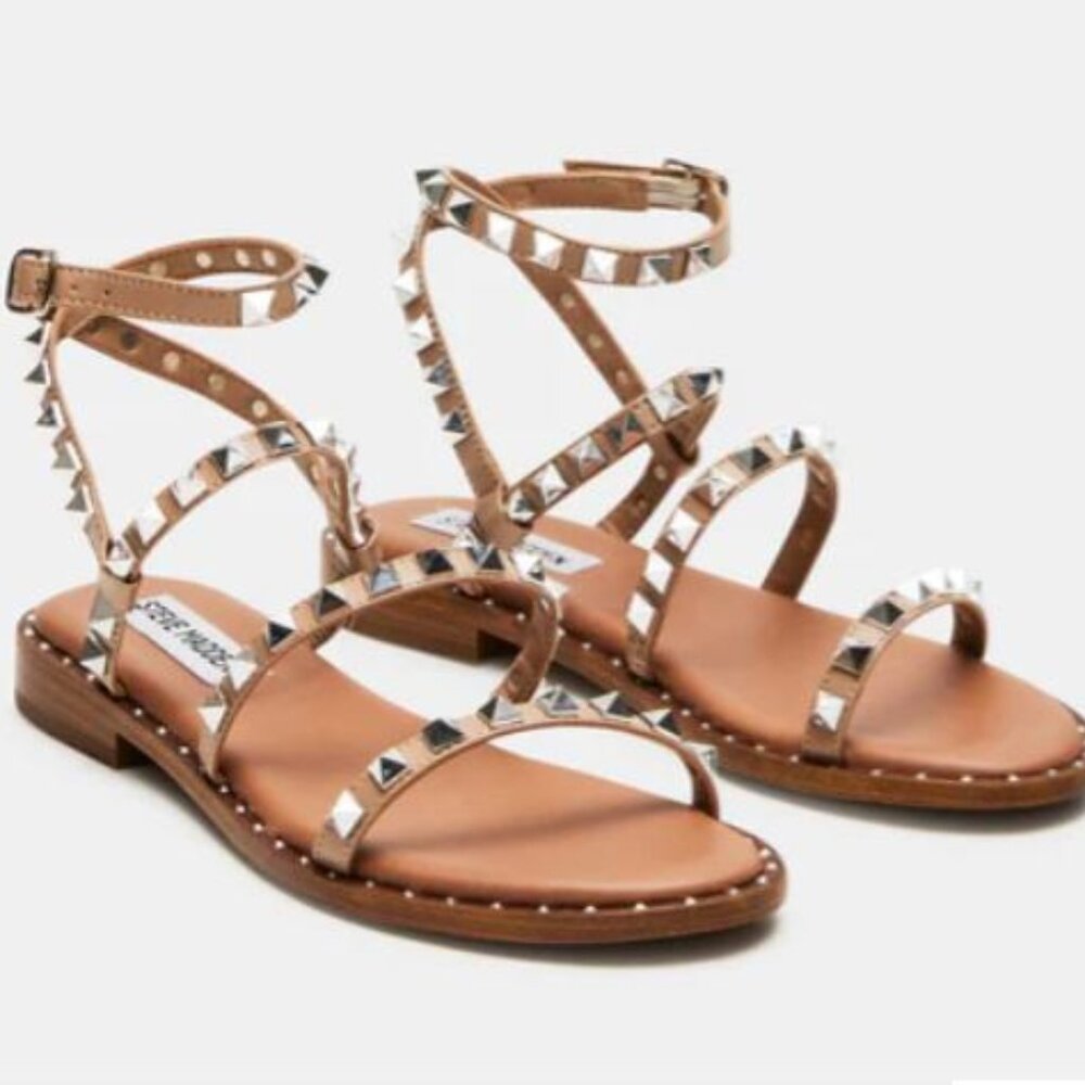 Steve Madden tan Travel Rock Stud flat sandals, size 8